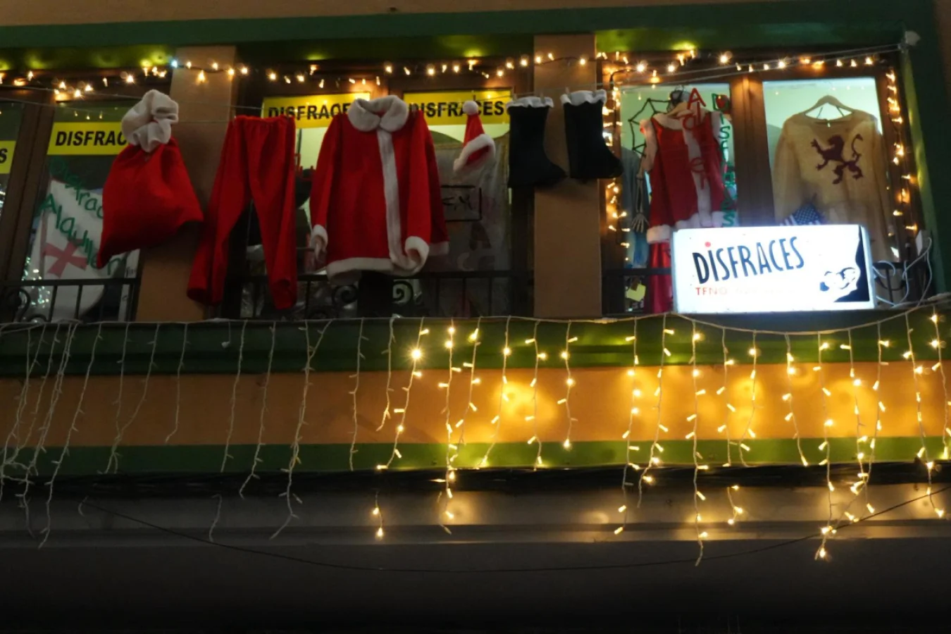 Disfraces Gil y Carrasco 2-1 planta